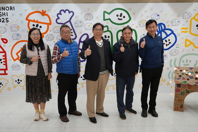 學生安全輔導組的聖誕新年祝福圖片