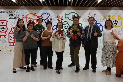 學務處一級主管的聖誕新年祝福圖片