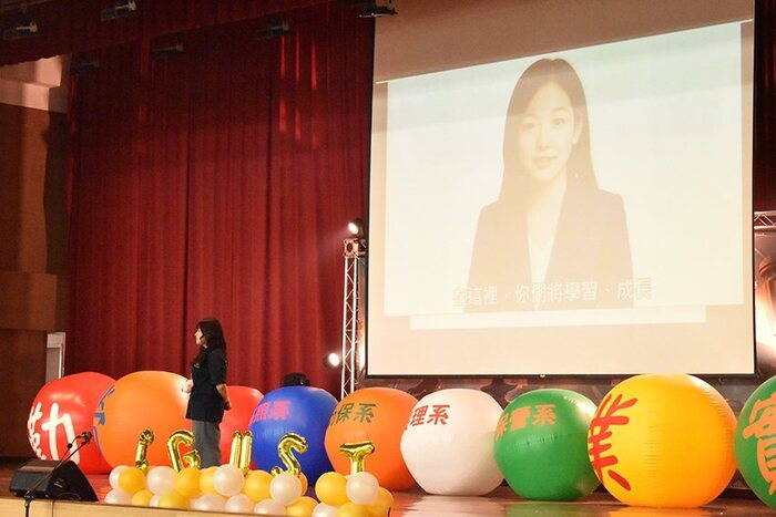 長庚科大結合AI主播為林口校區典禮進行開場圖片