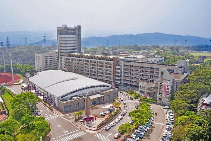 長庚科大鄰近A7商圈與林口長庚商圈,學生可搭乘免費接駁車前往,生活十分便利圖片