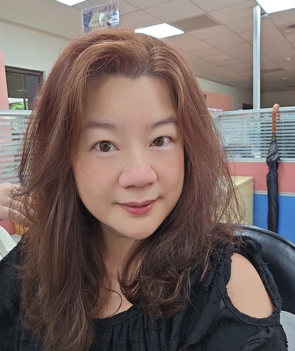 徐琤琤 助理辦事員圖片